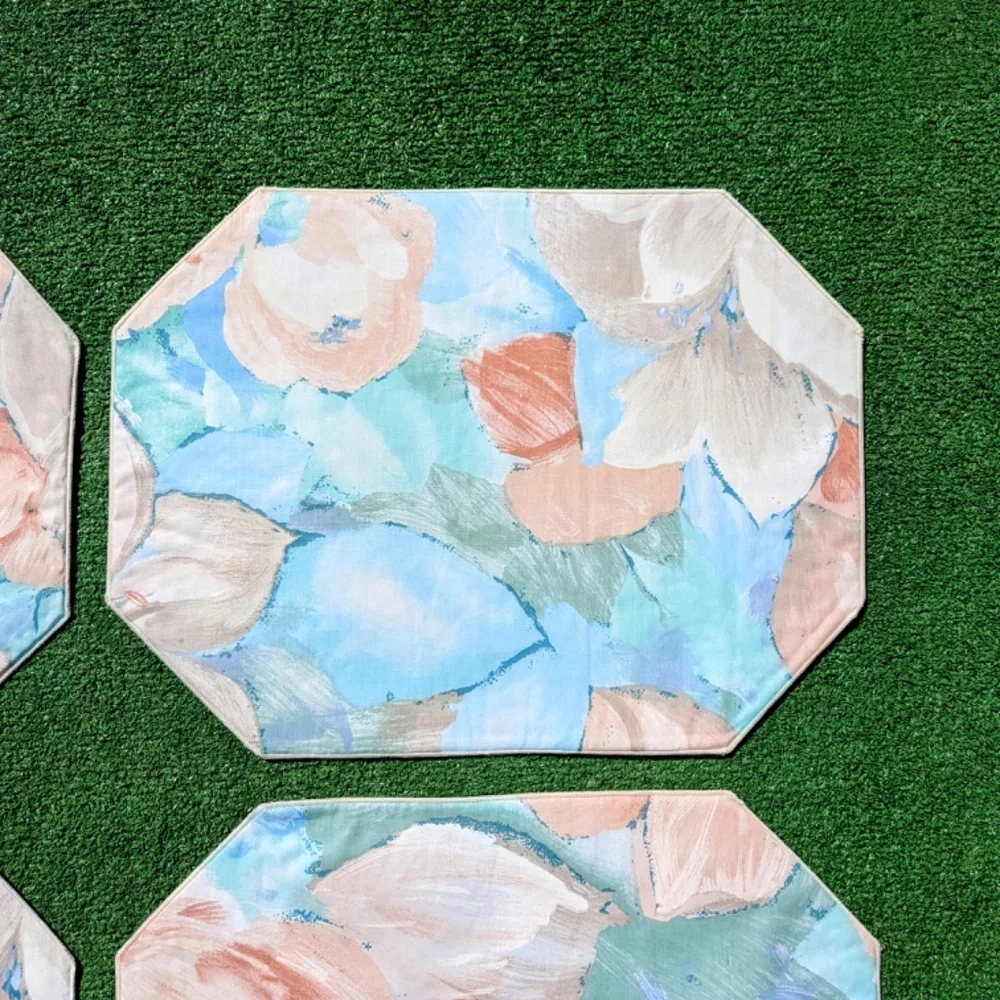 4 Placemats 1990's Floral Paint Brush Strokes Octagonal Pastel Unused 13x17 NOS